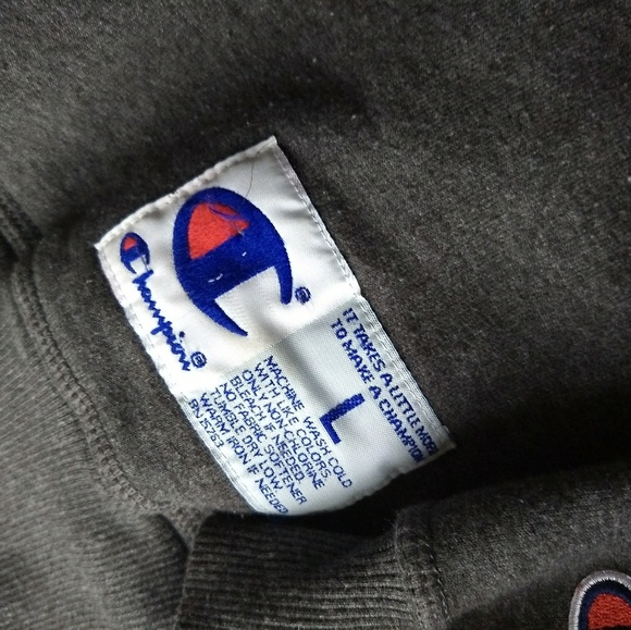 SOLD💥Champion Script Spell Out Hoodie - Picture 3 of 4